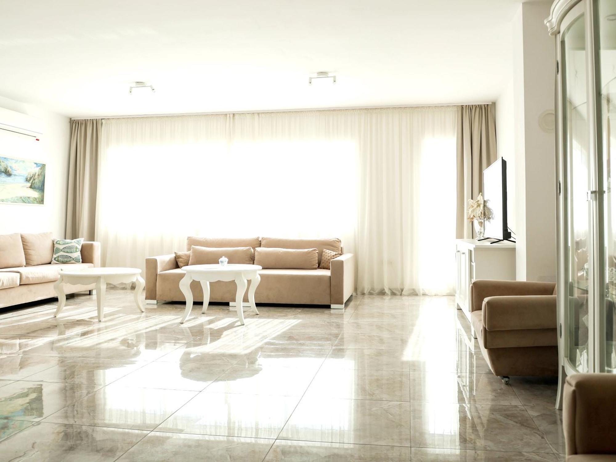 Lux House Olga Ruma Exterior foto
